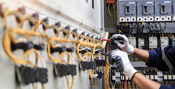 Professional Ceiling Fan Installation technician working in Marinette County County, WI